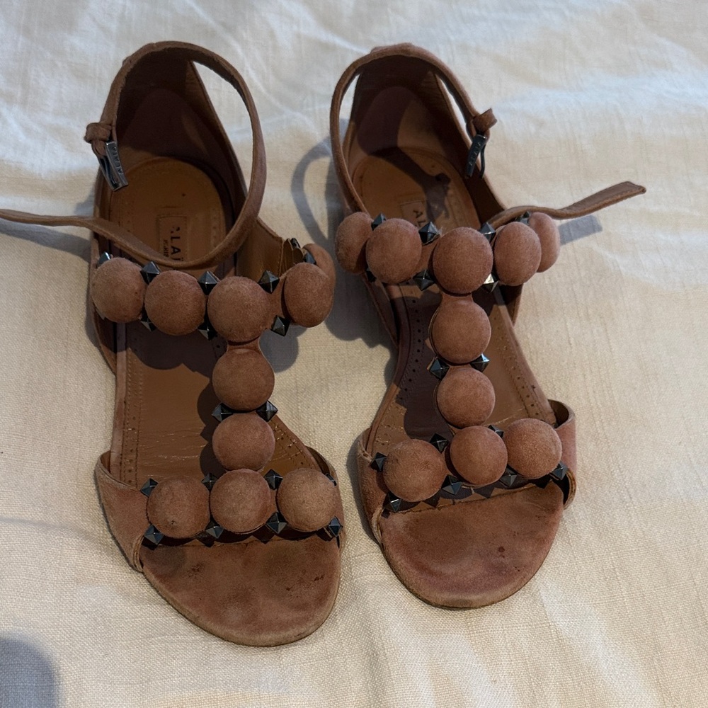 Alaia Bombe Flat Suede Nude Women's Sandals